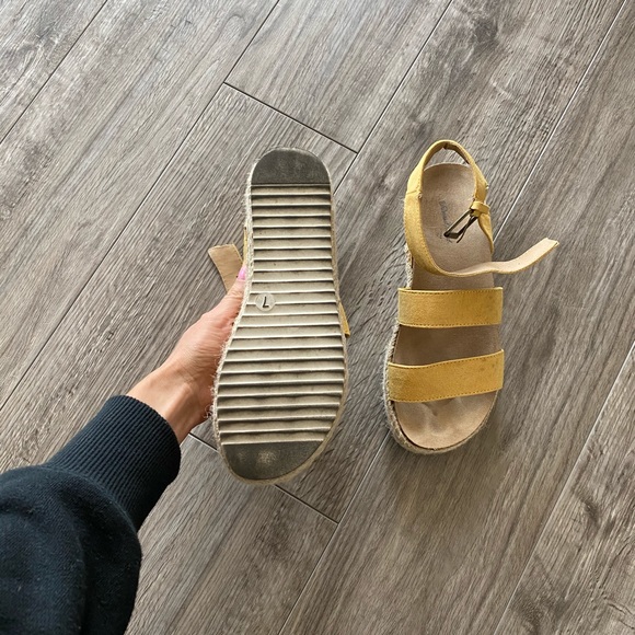 Yellow Platform Sandals - Picture 5 of 6